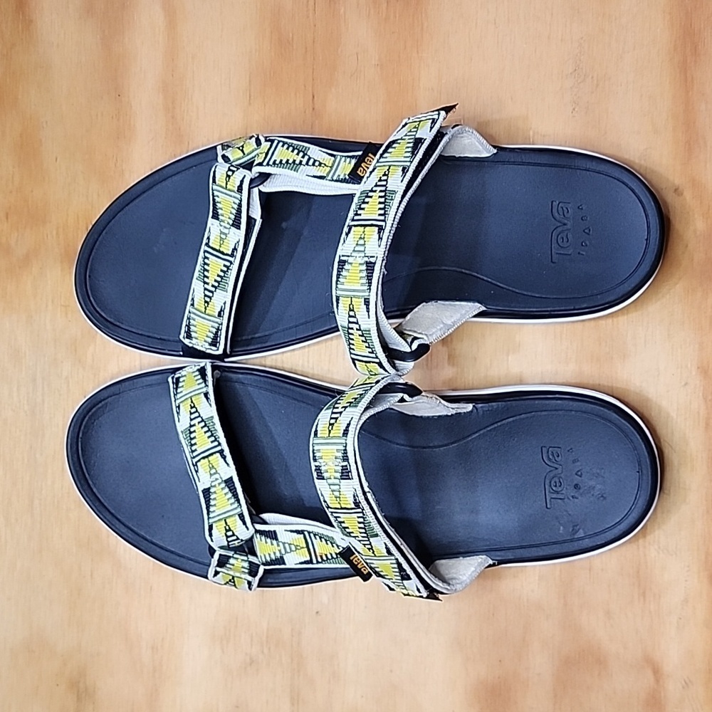 Teva Terra Float Lexi Sandals | Size: 10 Womens | Multi colored - Picture 4 of 6